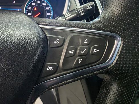 Used 2022 Chevrolet Equinox LS w/ LS Convenience Package FWD image 17