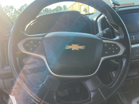 Used 2022 Chevrolet Colorado LT w/ Fleet Safety Package image 12