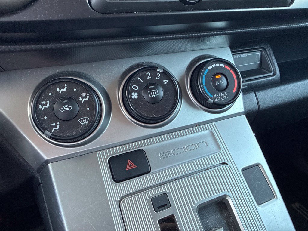 Used 2012 Scion xB FWD image 19
