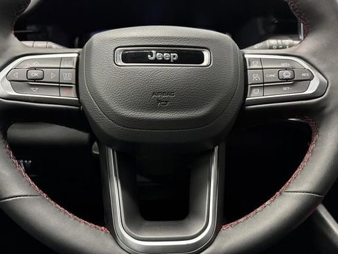 Used 2024 Jeep Compass Trailhawk w/ Trailhawk Elite Group image 17