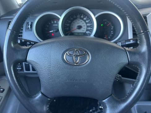 Used 2006 Toyota Tacoma PreRunner RWD image 20