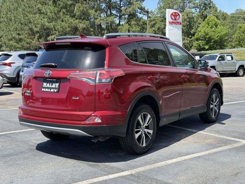Used 2018 Toyota RAV4 XLE FWD image 20