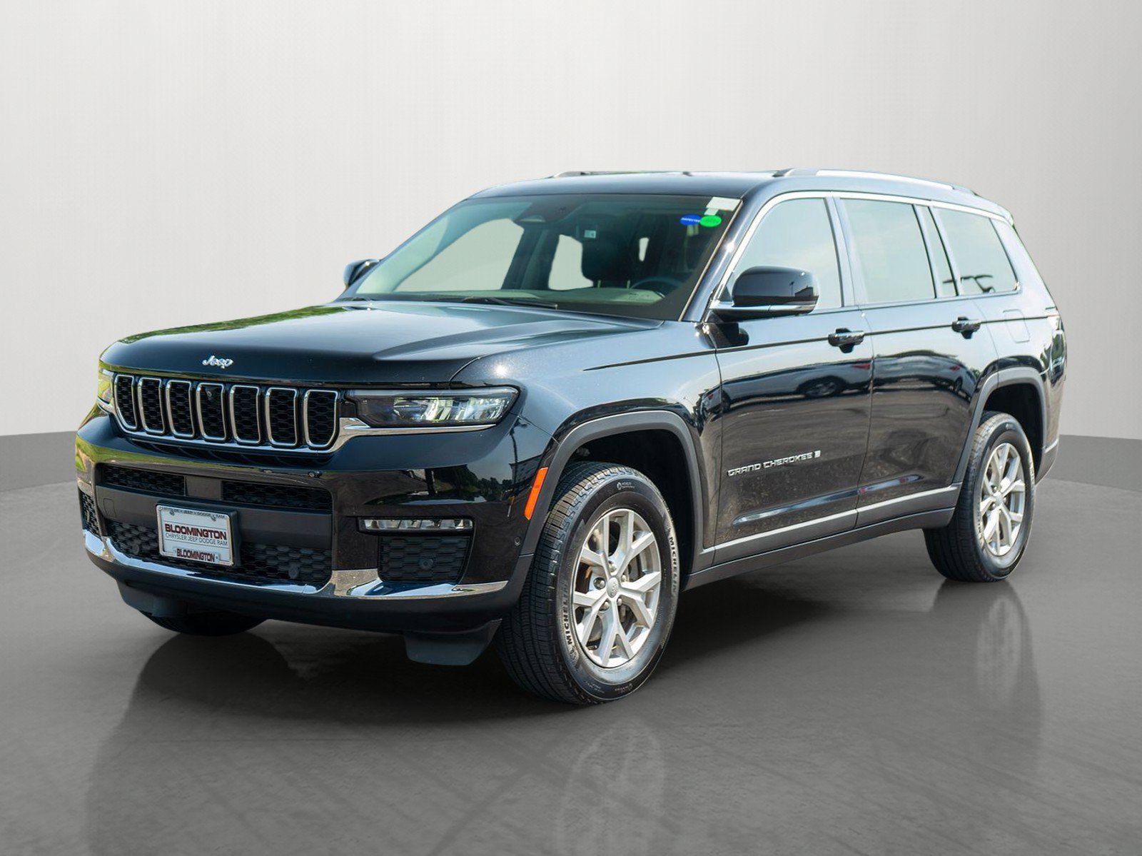 Used 2023 Jeep Grand Cherokee L Limited w/ Luxury Tech Group II AWD/4WD image 3