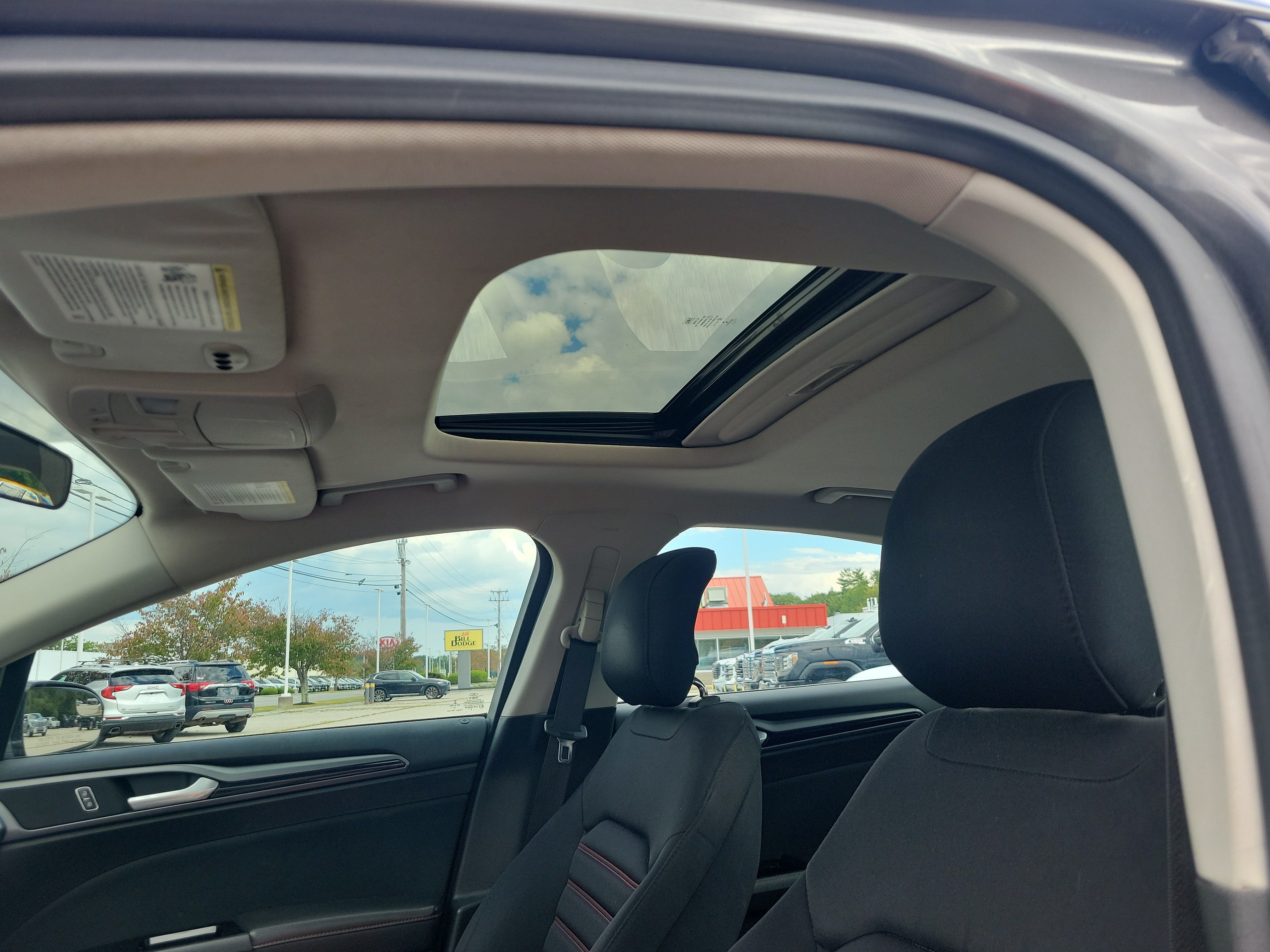 Used 2013 Ford Fusion SE FWD image 21