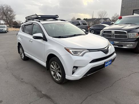 Used 2017 Toyota RAV4 Platinum image 4