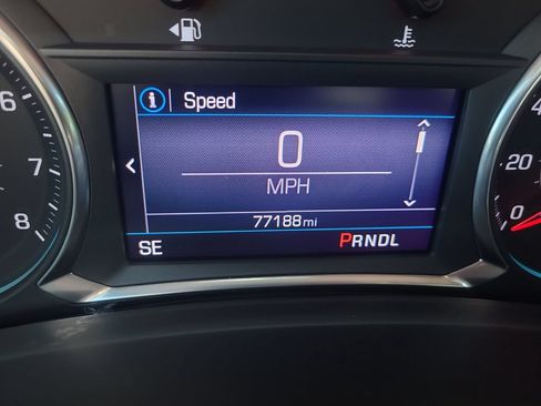 Used 2022 Chevrolet Equinox RS FWD image 31