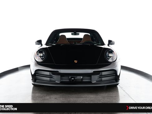 Used 2025 Porsche 911 Carrera S image 3