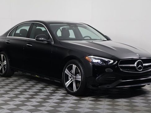 Used 2022 Mercedes-Benz C 300 Sedan image 3