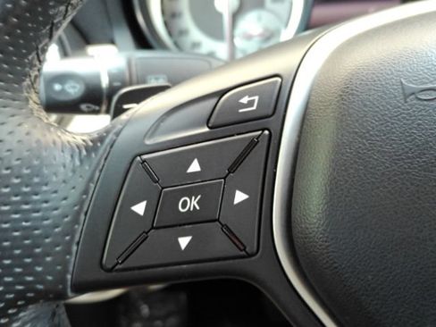 Used 2014 Mercedes-Benz CLA 250 image 35
