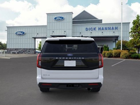 New 2025 Ford Expedition Active image 6