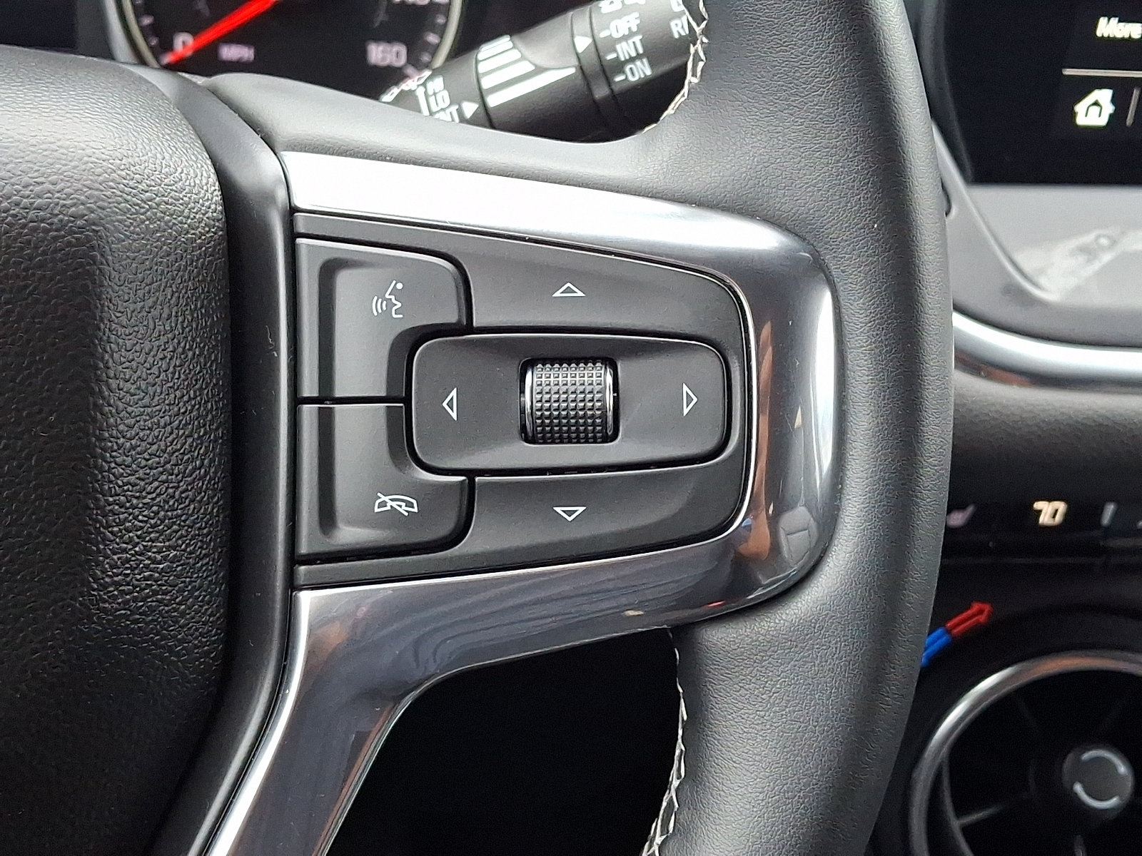 Used 2023 Chevrolet Blazer LT w/ LPO, Black Grille Bar Package AWD/4WD image 22