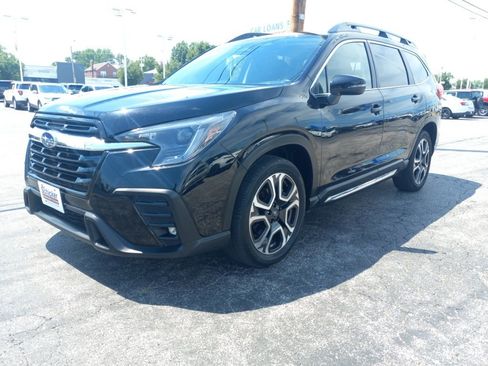Used 2023 Subaru Ascent Limited AWD/4WD image 1