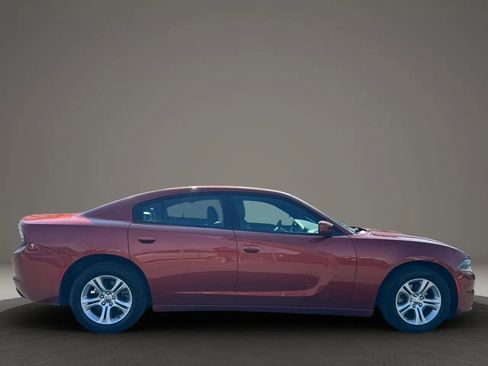 Used 2021 Dodge Charger SXT w/ Leather Interior Group RWD image 6