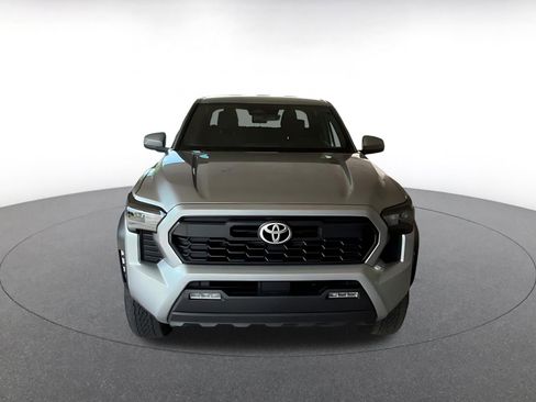 Used 2025 Toyota Tacoma TRD Off-Road image 4