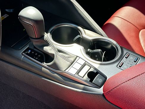 Used 2022 Toyota Camry XSE w/ Navigation Package image 20