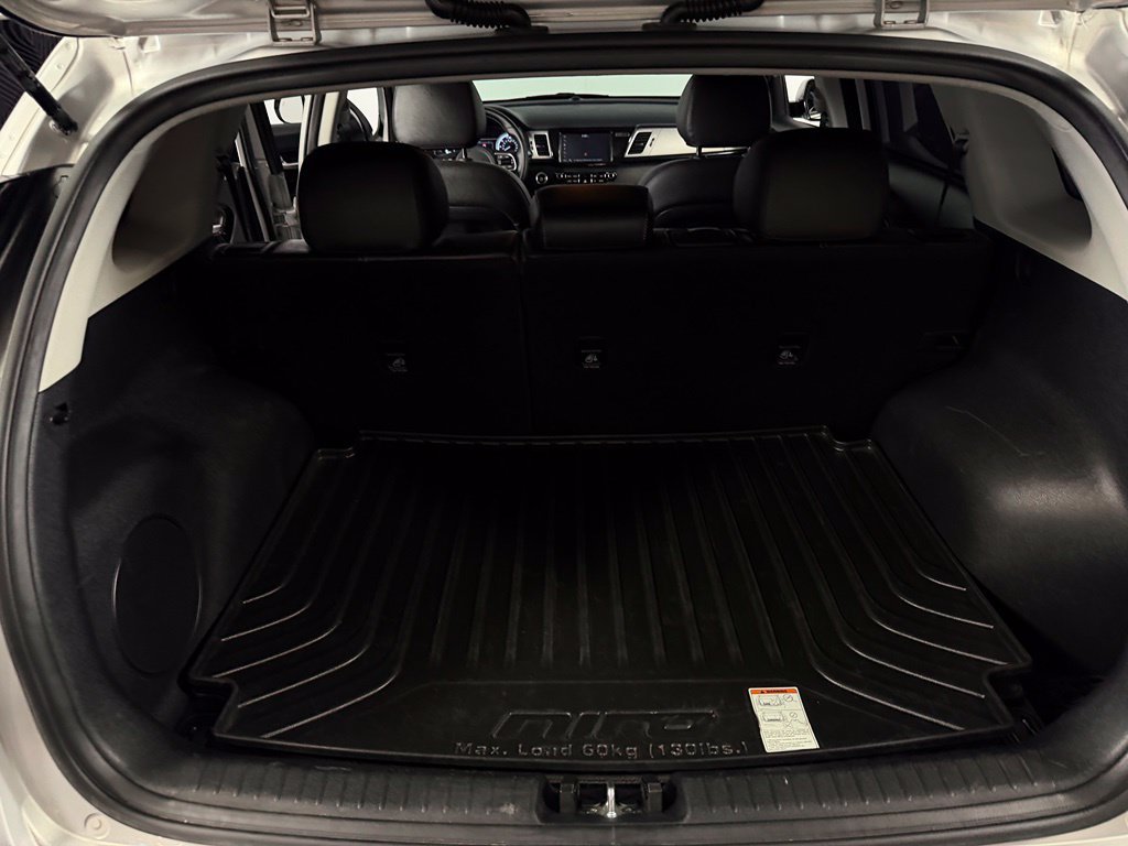 Used 2019 Kia Niro S Touring FWD image 21
