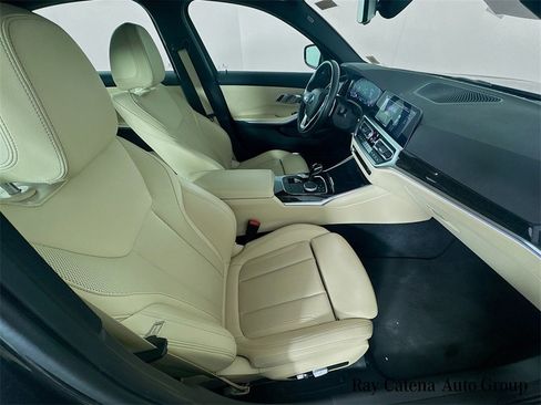 Used 2022 BMW 330i xDrive 330i xDrive w/ Premium Package image 29
