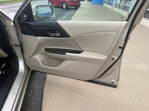 Used 2015 Honda Accord EX-L image 45