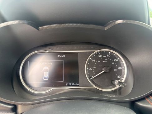 Used 2020 Nissan Versa SR w/ Convenience Package image 20