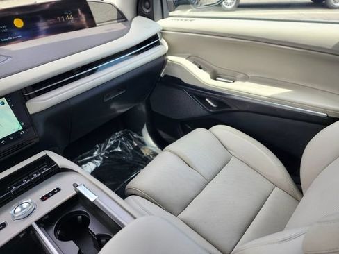 Used 2025 Lincoln Navigator Reserve AWD/4WD image 15