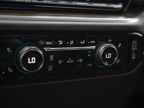 Used 2023 Chevrolet Silverado 1500 LT image 9