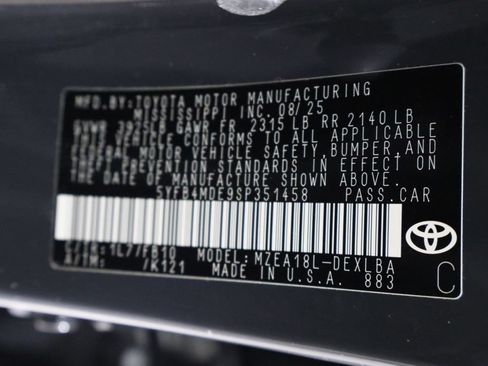 Used 2025 Toyota Corolla LE FWD image 34