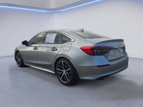 Used 2024 Honda Civic Touring image 3