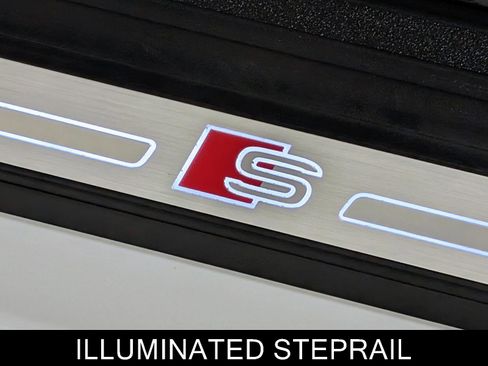 Used 2023 Audi Q5 e Premium Plus w/ Premium Plus Package image 16