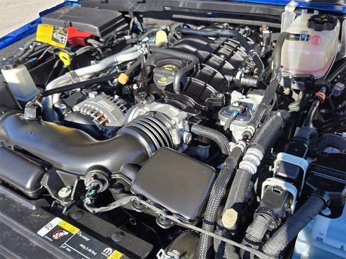 Used 2022 Jeep Gladiator Overland w/ LED Lighting Group image 20