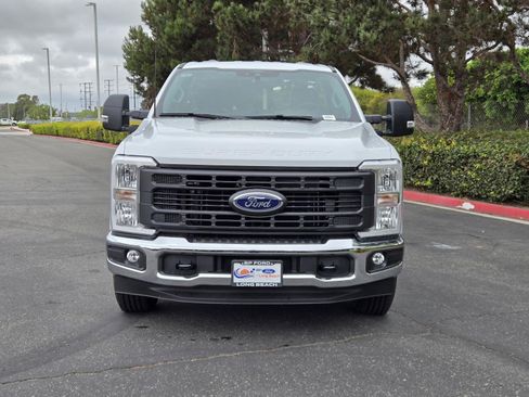 New 2026 Ford F250 XL w/ XL Chrome Package image 3