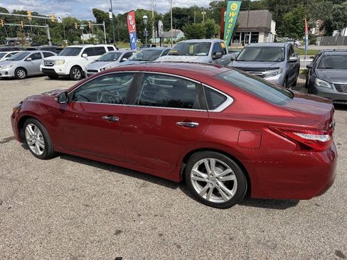 Used 2016 Nissan Altima 3.5 SL FWD image 2