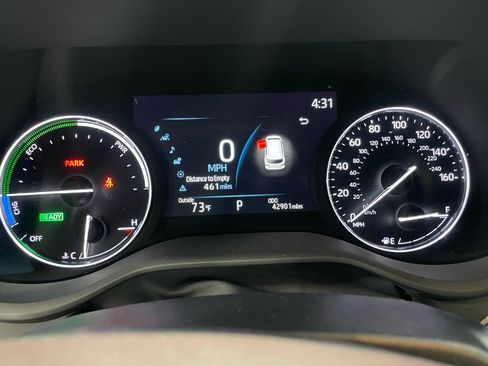 Used 2021 Toyota Sienna Platinum image 5