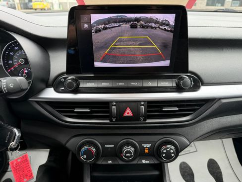 Used 2022 Kia Forte LXS FWD image 14