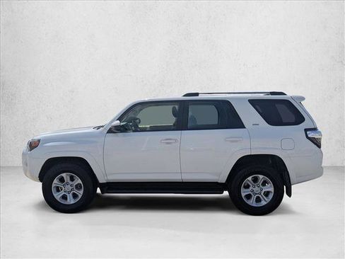 Used 2024 Toyota 4Runner SR5 AWD/4WD image 9