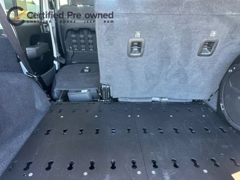 Used 2022 Jeep Wrangler Unlimited Rubicon w/ LED Lighting Group AWD/4WD image 16