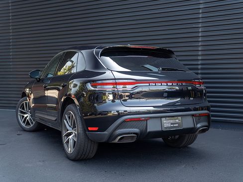 Used 2026 Porsche Macan AWD/4WD image 3