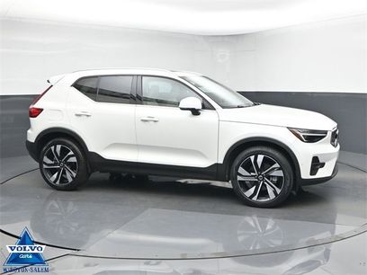 Used 2024 Volvo XC40 B5 Plus w/ Climate Package