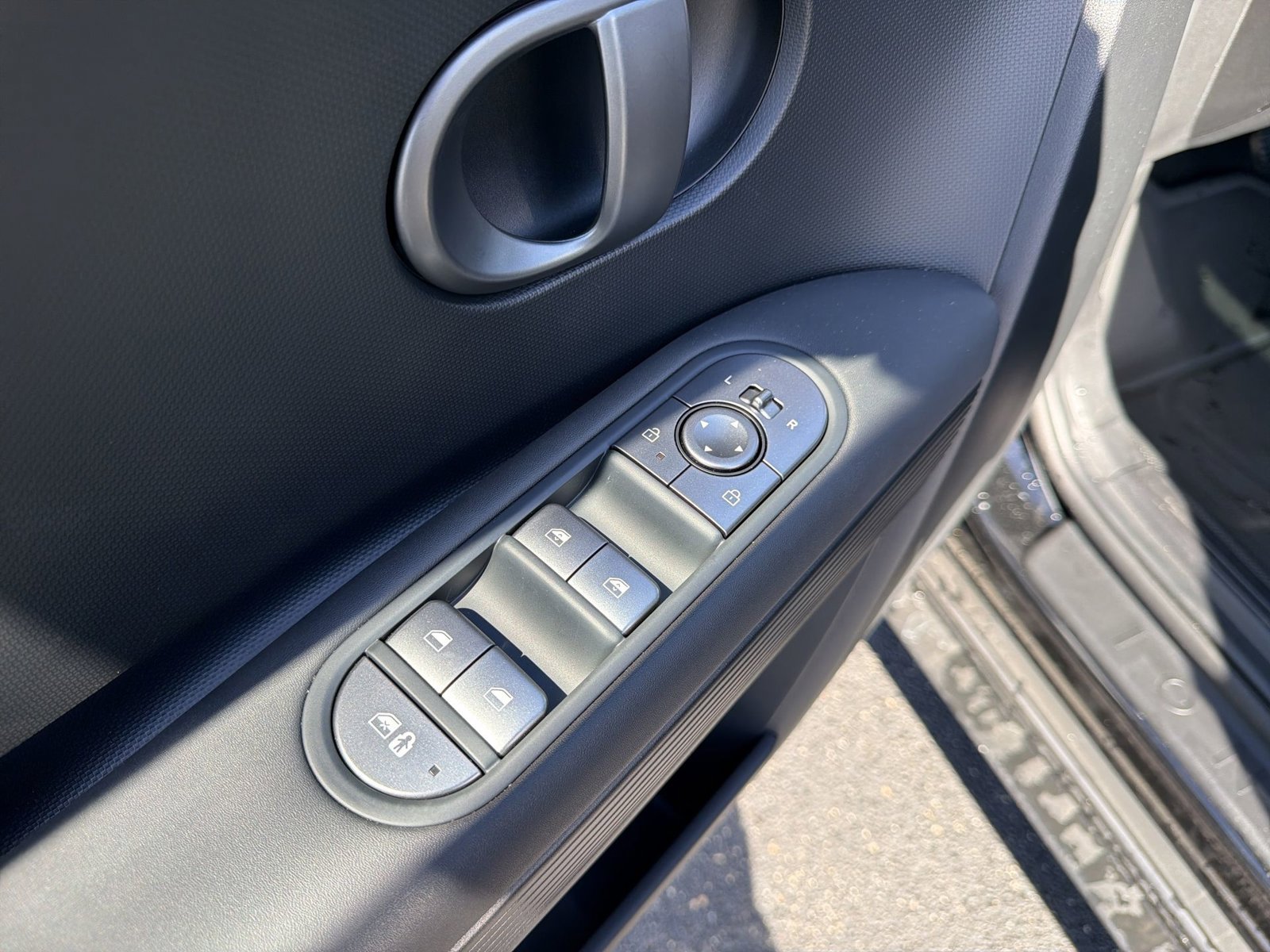New 2026 Hyundai Ioniq 5 SEL AWD/4WD image 14
