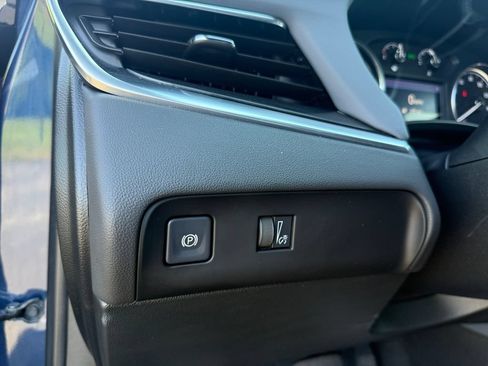 Used 2022 Buick Enclave Essence w/ LPO, Touring Package AWD/4WD image 15