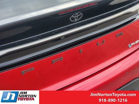 New 2026 Toyota Prius SE image 8