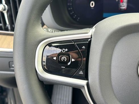 New 2026 Volvo XC60 B5 Plus w/ Climate Package image 25