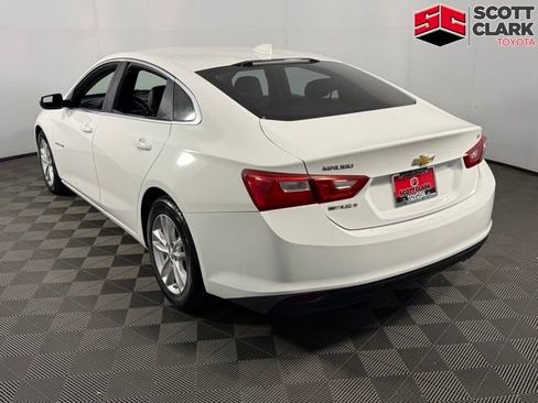 Used 2016 Chevrolet Malibu LT w/ Leather Package FWD image 6
