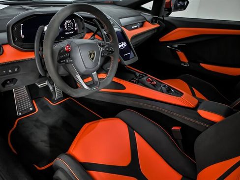 Used 2024 Lamborghini Revuelto AWD/4WD image 20