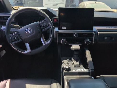Certified 2026 Toyota Tacoma TRD Off-Road AWD/4WD image 10