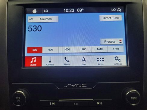 Used 2019 Ford Fusion SE image 25