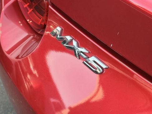 Used 2016 MAZDA MX-5 Miata Grand Touring image 9