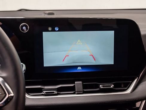 Used 2025 Chevrolet Equinox LT FWD image 14