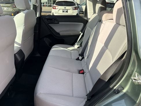 Used 2017 Subaru Forester 2.5i Premium image 18