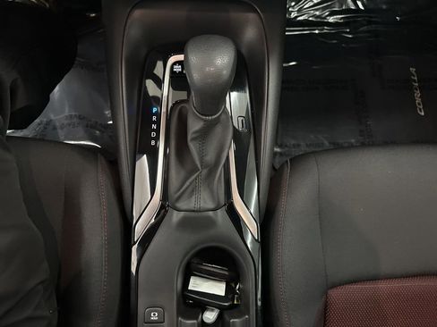 Used 2025 Toyota Corolla SE image 16