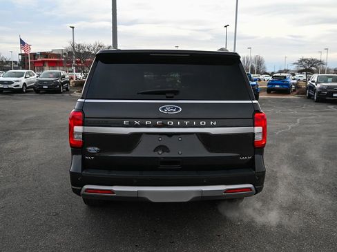 Used 2022 Ford Expedition Max XLT image 6
